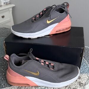 Nike Women's Gray and Coral Athletic Shoes